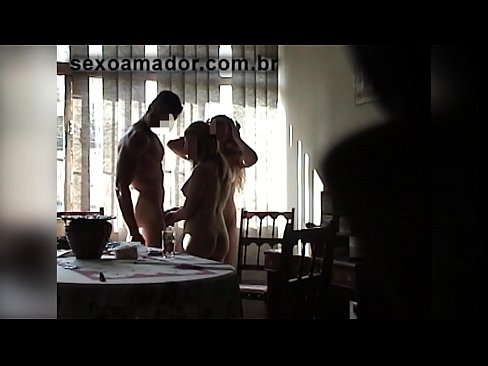 ❤️ Sexveninder inviterer en kæmpe mand og en trekant med ham ️ Sluts at da.eviewporn.ru ❤
