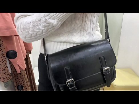 ❤️ Offentlig onani af ung kælling FeralBerry med en dildo i prøverummet ️ Sluts at da.eviewporn.ru ❤